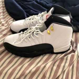 Jordan 12 sz 11 brand new